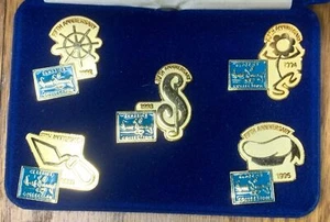 Klassische Sammlung von Walt Disney Fifth Anniversary Pins in Originalhülle - Bild 1 von 8
