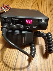 Vintage Radio Shack TRC 487 40 Canali 2 Vie CB Radio Meteo/Power Up NOTA - Foto 1 di 11