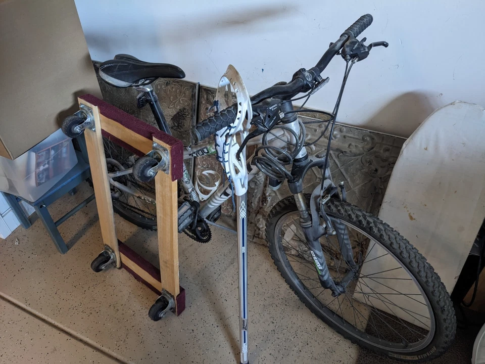 Bicicleta de montaña Trek MT220 2008 ¡Bicicleta de montaña juvenil! "Marco de aluminio de 12"" - ¡Suspensión delantera! Como nuevo" Foto 1 de 2