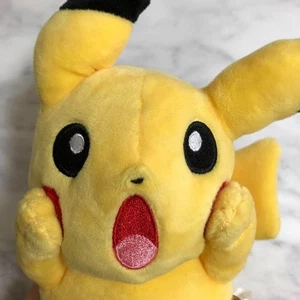 Muñeca de peluche Pokemon Center Munch Exhibition Screaming Pikachu limitada en Japón - Imagen 1 de 9