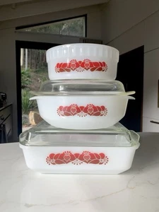 Agee Pyrex Folk Art Bundle Casseroles ❤️ - Picture 1 of 14