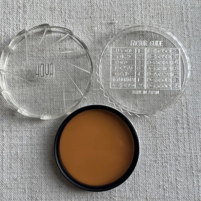 OLD STOCK HOYA HMC 67mm 85 SCREW IN FILTER WITH CASE Made in Japan - Image 1 of 4