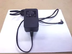 NETGEAR AC-DC Router ADAPTER PWR-002-004 12VDC 1.2A - Picture 1 of 3
