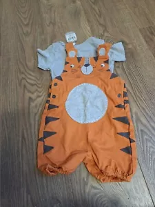 Jungen 12-18 Monate 2-teiliges Latzhosen-Set (B884) - Bild 1 von 8