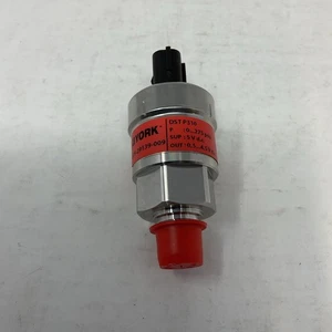 York Air Conditioner Oil Pressure Transducer Danfoss 025-29139-003 - Picture 1 of 2