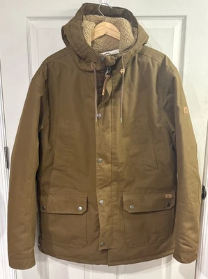 QUIKSILVER CASACO MASCULINO FERRIS PARKA MARROM - PELE REMOVÍVEL - PEQUENO L - Imagem 1 de 4