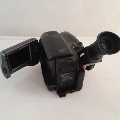 JVC GR-AXM4U Compact VHS VHSC Video Tape Camcorder 1996 No Battery Untested - Image 1 of 4