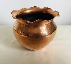 More details for vintage copper flower pot bowl wavy rim hand made arts &amp; crafts 126 grams