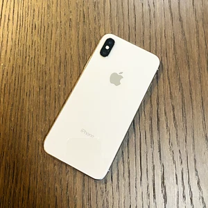 iPhone X 64 GB Silver Unlocked SIM free Battery 100% Apple Confirmed Operation - Afbeelding 1 van 6