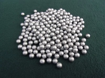 100 9.5 mm approx round lead balls catapult slingshot ammo   - Image 1 of 2
