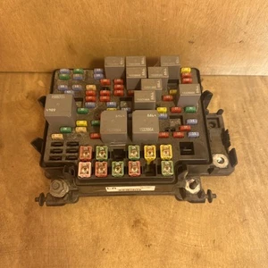 03-06 Cadillac Chevy Tahoe Silverado GMC Sierra Engine Fuse Relay Box Fusebox - Bild 1 von 6