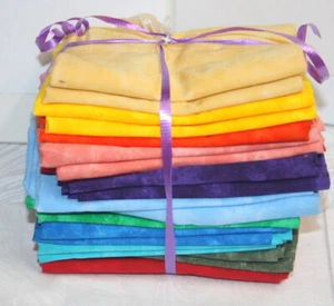 13 FAT QUARTERS -COLOR BUILDER BLENDERS  - 100% COTTON FABRIC - Picture 1 of 2