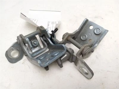 2005 - 2007 FORD FIVE HUNDRED REAR RIGHT DOOR HINGES - Image 1 of 4