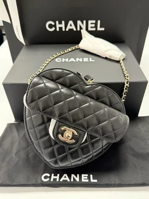 Nuevo en caja Auténtico Bolso Chanel 25B Grande Negro Corazón Acolchado Foto 1 de 4