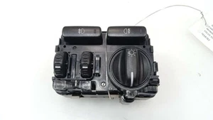 30739304 HEADLIGHTS SWITCH / 8685452 / 8685452 / 1654762 FOR VOLVO XC90 D5 KINET - Picture 1 of 10