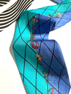 GIANNI VERSACE VINTAGE AÑOS 90 ST. TROPEZ COSTA AZUL CORBATA FRANCIA REJILLA ... - Imagen 1 de 4