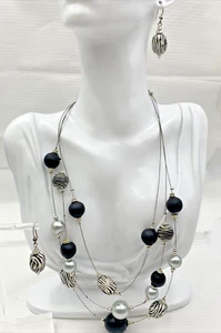 Silver Tone Wire 3-Strand Layered Necklace & Earrings ZEBRA Black & White Gray - Picture 1 of 24