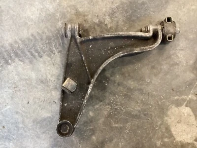 86 1986 Porsche 944 turbo 951 brazo de control inferior delantero derecho R envío gratuito Foto 1 de 2