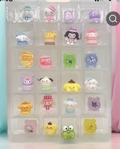 Juego de adornos navideños Hello Kitty 2025 Sanrio 24 coleccionables Kuromi, juego de melodías - Imagen 1 de 7