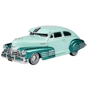 Motormax 1:24 Get Low Lowrider 1948 Chevrolet Aerosedan Fleetline 2-Tone Green - Picture 1 of 2
