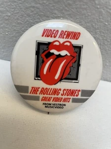 Pinback de botón de rebobinado de video de los Rolling Stones 1984 - Imagen 1 de 3