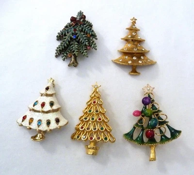 ВИНТАЖНЫЙ ГРУППОВОЙ ЛОТ 5 РОЖДЕСТВЕНСКАЯ ЕЛКА ЭМАЛЬ СТРАЗЫ (1) AVON 2004 БУЛАВКИ - Изображение 1 из 4