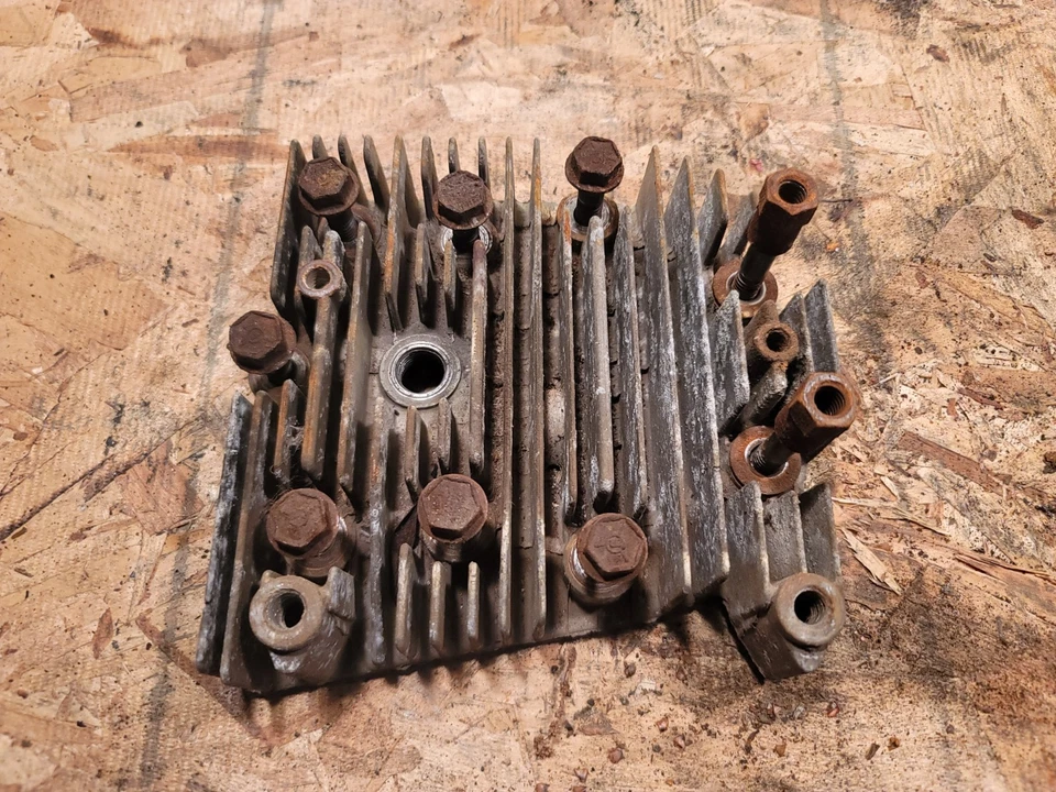 TECUMSEH HM80 Culata con Pernos Soplador de Nieve Generador Foto 1 de 4