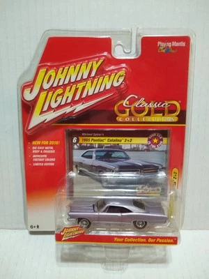 Pontiac Catalina 1965 Johnny Lightning Classic Gold 2+2 lavanda Foto 1 de 4