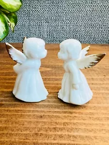 Kissing Angels Vintage Porcelain White with Gold Wings Miniature Delicate - Picture 1 of 6