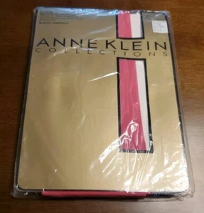 Anne Klein Collection Signature Velour Opaque Pantyhose Sandalfoot Size C Pink - Picture 1 of 3
