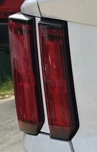 OEM Kia Sorento 2021 - 2023 Tail Light Driver Side Trim/Garnish Glacial White - Picture 1 of 6
