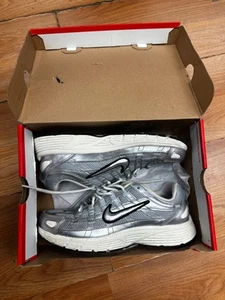 Chaussures Nike P-6000 enfant plus âgé métallisé gris froid/blanc pointure 6,5 ans - Photo 1/5