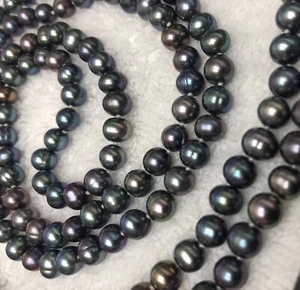 Collana di perle 60" perle nere iridescenti naturali 5,5 mm - 7 mm - Foto 1 di 6