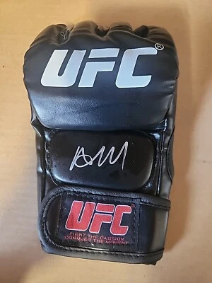 Alonzo Menifield Signed Autographed UFC MMA Glove COA BAS Beckett #BK61513 - Image 1 of 3