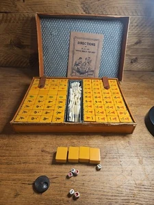 Vintage Mah Jong Set Butterscotch Bakelite Tiles Complete Set 148 Tiles - Picture 1 of 9