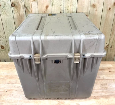 Pelican 0370 Waterproof Tan Case Large Good Condition AB Free Ship - Image 1 of 4