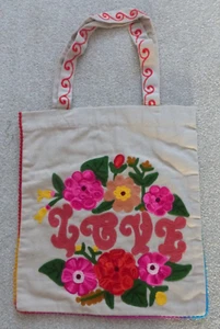 *NEW* 70's Style Hippy Love Embroidered Tote Bag Ecru Floral Brand New, Sealed - Picture 1 of 7