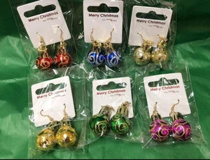 Pendientes Bola Navidad: Orejas Perforadas: Varios Colores - Imagen 1 de 7