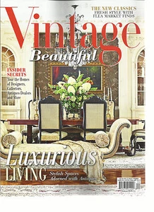 VINTAGE BEAUTIFUL, LUXURIOUS LIVING STYLISH SPACE ADORNED WITH ANTIQUES, 2016 - Foto 1 di 1