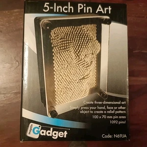 5 Inch Pin Art Maplin Gadget Toy - Picture 1 of 2