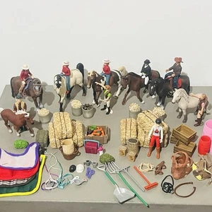 SCHLEICH Horse Farm Lot With Farmers & Horse Farm Accessories - Imagen 1 de 21