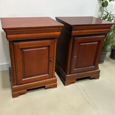 Пара прикроватных шкафов из французского красного дерева - Изображение 1 из 4