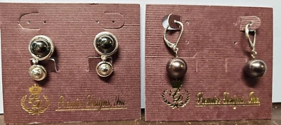 NUEVO, LOTE DE 2 PENDIENTES COLGANTES Y CLIP DE PERLAS DE IMITACIÓN PLATEADAS DISEÑOS PREMIER, NUEVOS CON ETIQUETAS Foto 1 de 4