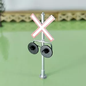 2 x HO scale Canadian railroad grade crossing signals LED made 2 targets #CCS20 - Picture 1 of 4