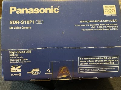 Panasonic SD Video Camera SDR-10P1 Original box/charger/video cables/2 Cases - Image 1 of 4