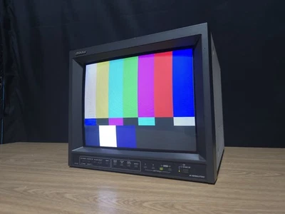 Victor JVC 15" TM-H150C 750TVL RGB S-Video PVM CRT Monitor - Image 1 of 4