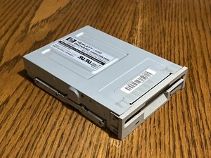 Hewlett Packard D2035-600021 1.44mb Flexible Disk Drive Vintage - Picture 1 of 8