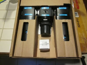 Wilkerson C28-06-Fkg0 Filter/Regulator/Lubricator, 3 Pcs., Connection Size- .75" - Picture 1 of 7