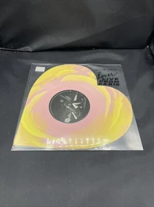 Taylor Swift Lover Live From Paris Heart-Shaped Pink Vinyl - Limited Edition - Imagen 1 de 3
