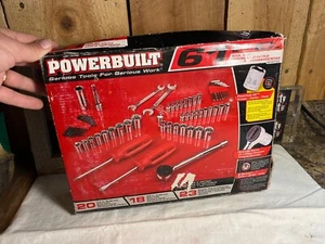 2010 Powerbuilt 61 pièces SAE & jeu d'outils à prise métrique #640743 (neuf) - Photo 1/4